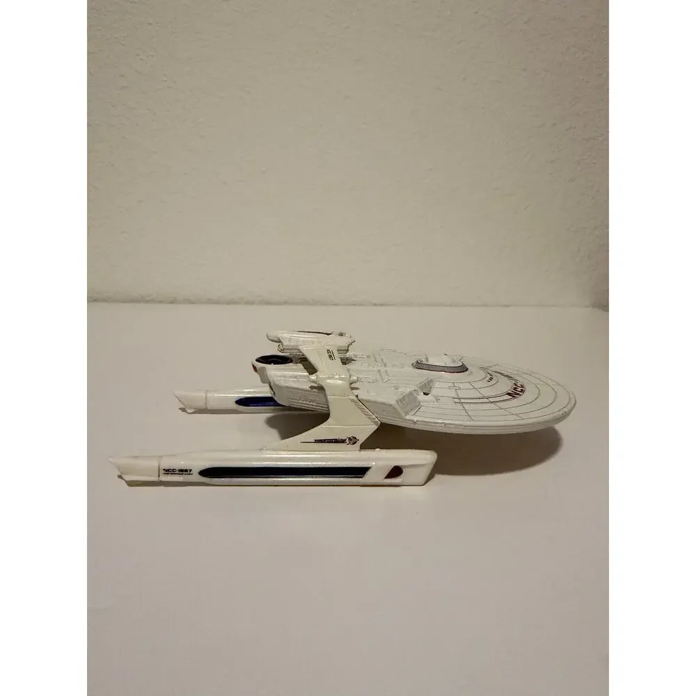 HOT WHEELS STAR TREK SHIP U.S.S. SARATOGA NCC-1867 SHIP No box /No stand